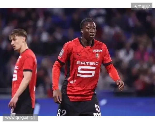 卫报记者：曼联考虑加强对雷恩前锋梅特的追求，身价3000万欧左右